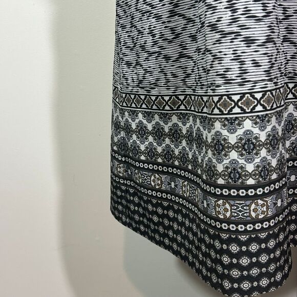 EUC Athleta Go Anywhere Halter Dress Sleeveless Black White Casual Dress Sz 6 - Picture 3 of 8